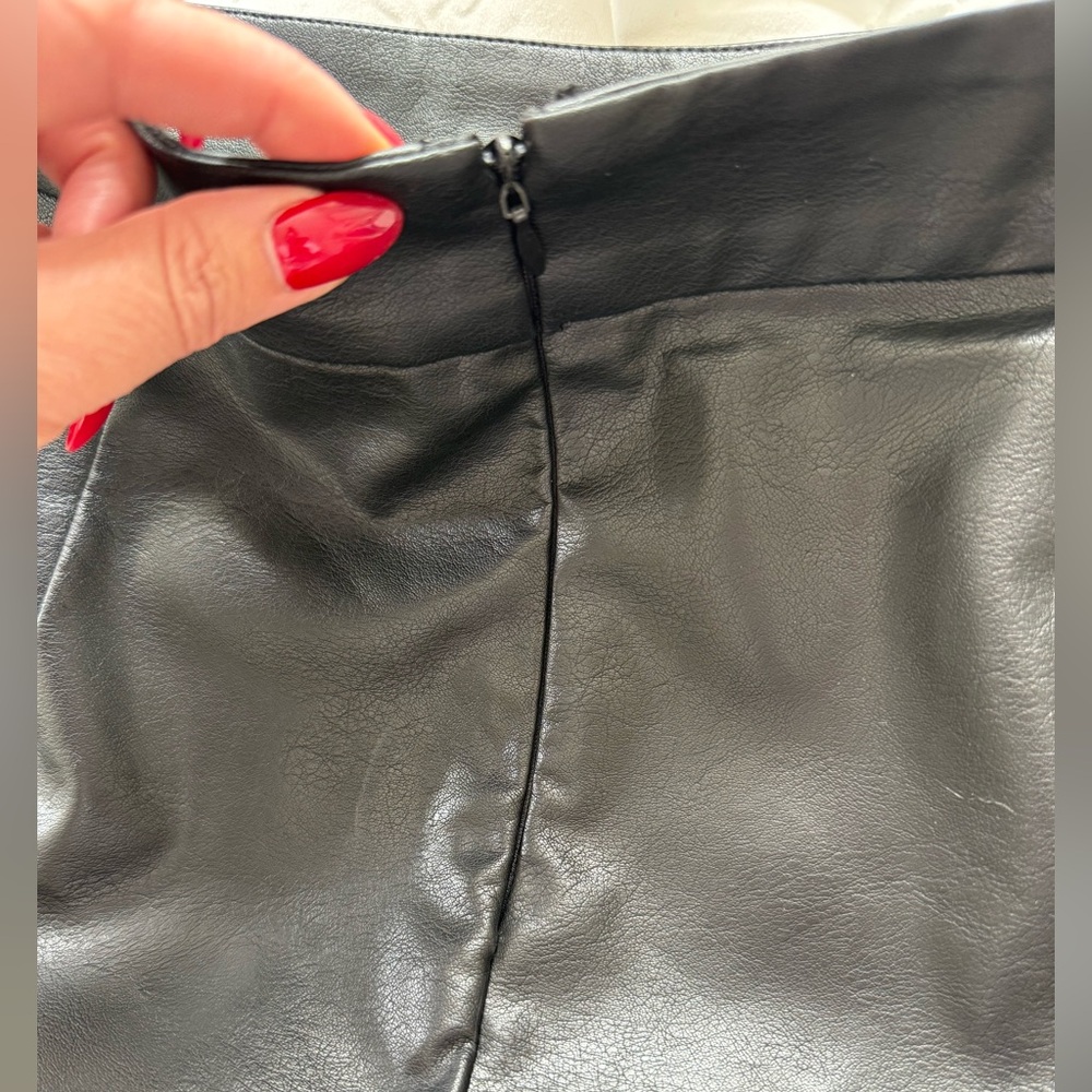 🛍️Elegant Black and White Layered Skirt - Picture 10 of 13